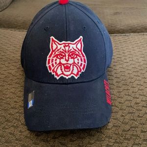 BRAND NEW Arizona Wildcat adjustable hat